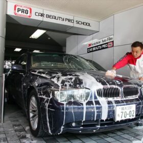 夏や冬は洗車代行がおすすめ